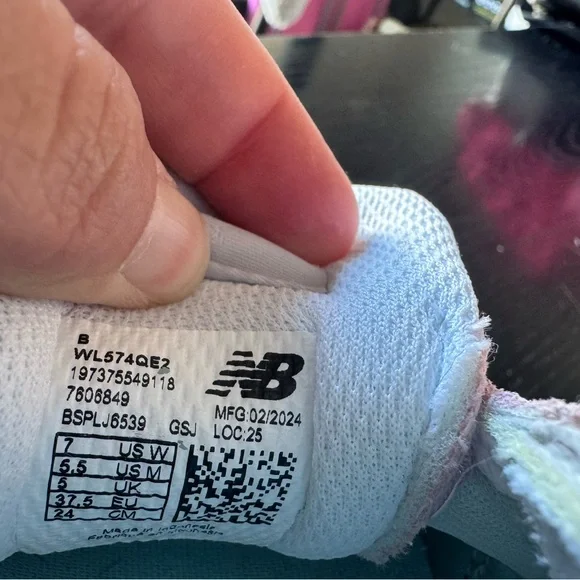 New Balance 574 White and Pink Sneakers - Picture 3 of 5